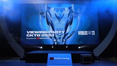 Nhà thi đấu Tây Hồ chật cứng trong sự kiện viewing party CKTG 2023 đồng hành bởi Youtube Gaming